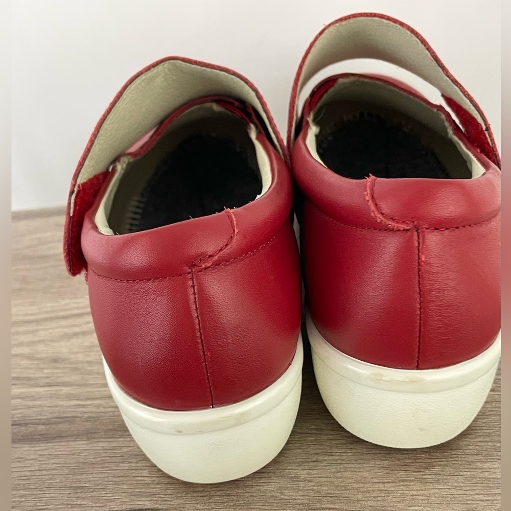 Alegria Leather Clogs Red with Velcro Strap Size 36 inner footbed sole removed - Picture 7 of 10